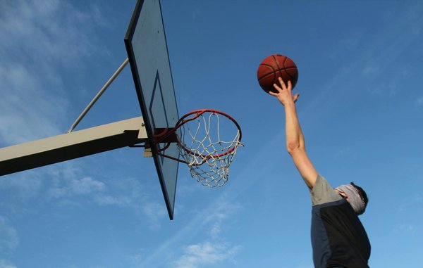 Gainage et musculation : comment combiner les deux efficacement ?